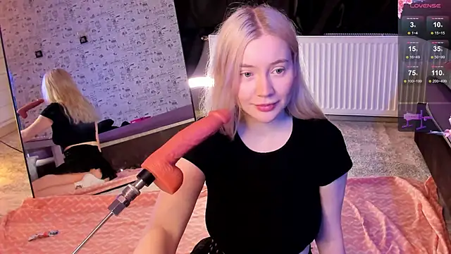 Lillie Berry online show from February 18, 5:03 am