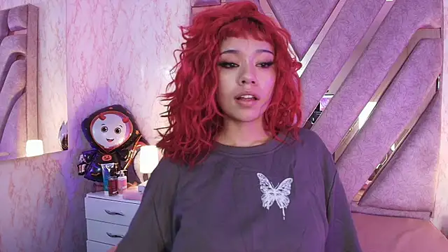 Snapshot of redd_pandaa chatting on October 17, 4:04 am redd pandaa online show from October 17, 4:04 am