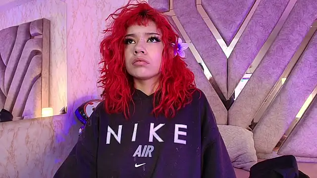 Snapshot of redd_pandaa chatting on October 18, 4:04 am redd pandaa online show from October 18, 4:04 am