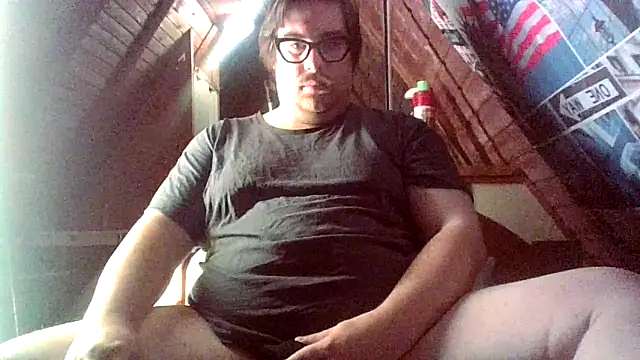 Snapshot of chubbyDavid1998 chatting on October 31, 4:08 pm chubbyDavid1998 online show from October 31, 4:08 pm