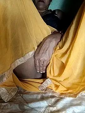 Snapshot of Hotty-Monaa chatting on November 10, 4:50 pm Hotty-Monaa online show from November 10, 4:50 pm