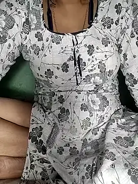 Snapshot of Hotty-Monaa chatting on November 13, 5:23 pm Hotty-Monaa online show from November 13, 5:23 pm