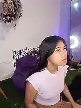 Snapshot of VioletaBliss1 chatting on October 24, 11:50 am VioletaBliss1 online show from October 24, 11:50 am