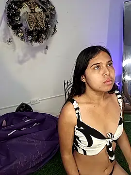 Snapshot of VioletaBliss1 chatting on October 28, 11:58 am VioletaBliss1 online show from October 28, 11:58 am