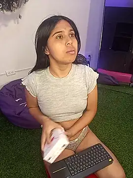 Snapshot of VioletaBliss1 chatting on November 4, 11:53 am VioletaBliss1 online show from November 4, 11:53 am