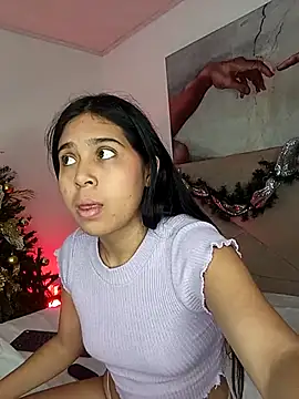 Snapshot of VioletaBliss1 chatting on December 1, 11:59 am VioletaBliss1 online show from December 1, 11:59 am