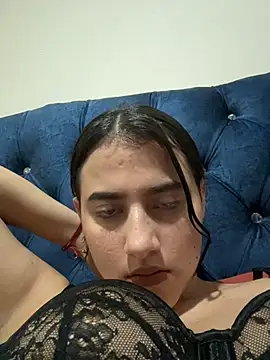 Snapshot of vikysexy283 chatting on January 18, 7:12 am vikysexy283 online show from January 18, 7:12 am