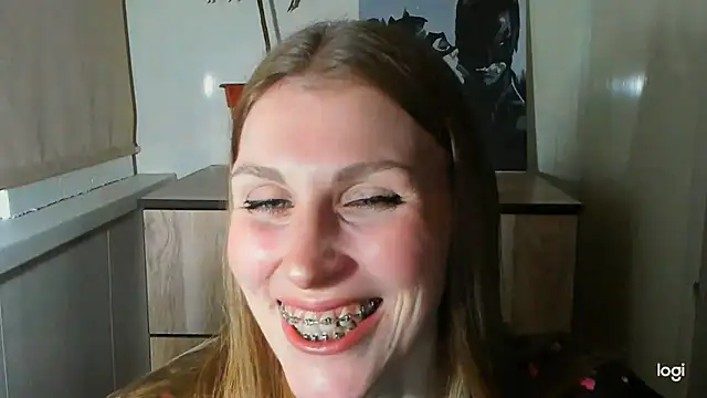 JuliaMuuun online show from August 7, 9:06 pm