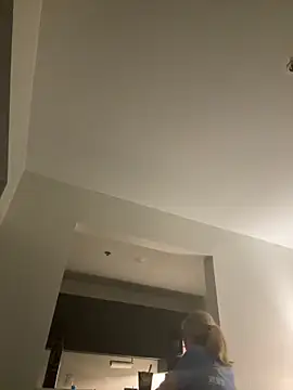 Snapshot of BaddieBossXX2 chatting on December 5, 8:01 am BaddieBossXX2 online show from December 5, 8:01 am