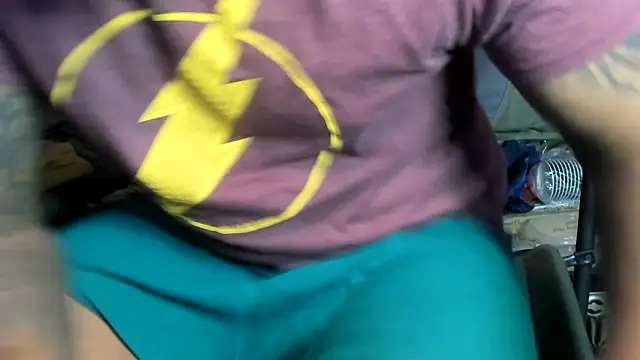 Snapshot of Phillydick9 chatting on February 11, 11:01 pm Phillydick9 online show from February 11, 11:01 pm