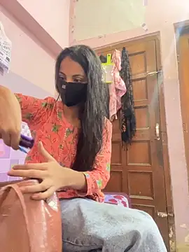 Snapshot of Sandhya_77 chatting on October 11, 5:39 am Sandhya 77 online show from October 11, 5:39 am