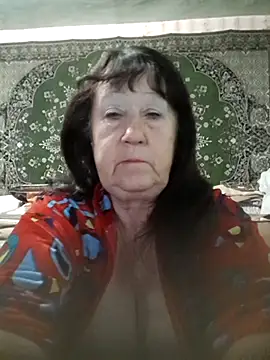 CrystalLime6411 online show from November 18, 4:17 am