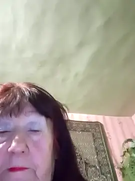 CrystalLime6411 online show from January 18, 2:43 pm