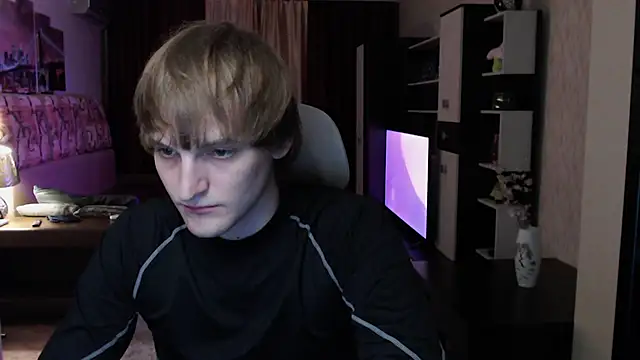 Snapshot of Playersuperstar chatting on November 18, 8:24 pm Playersuperstar online show from November 18, 8:24 pm