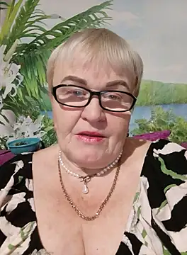 VioletSweet5566 online show from October 2, 4:03 pm