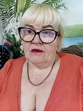 VioletSweet5566 online show from May 1, 7:35 am
