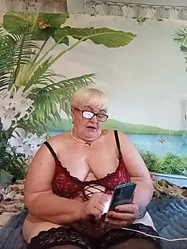 VioletSweet5566 online show from July 4, 6:52 am
