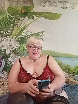 VioletSweet5566 online show from July 8, 5:56 am