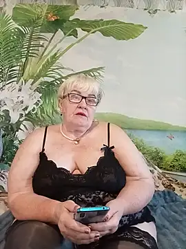 VioletSweet5566 online show from July 9, 6:06 am