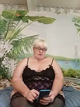 VioletSweet5566 online show from July 24, 6:11 am