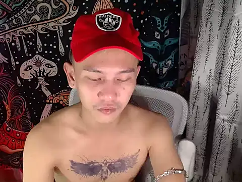 Snapshot of RalfAsian25 chatting on May 7, 10:42 am RalfAsian25 online show from May 7, 10:42 am