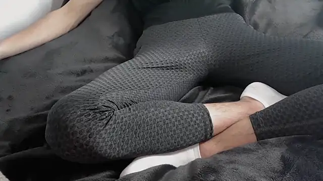 Snapshot of H0rnyCutie chatting on November 24, 3:23 pm H0rnyCutie online show from November 24, 3:23 pm