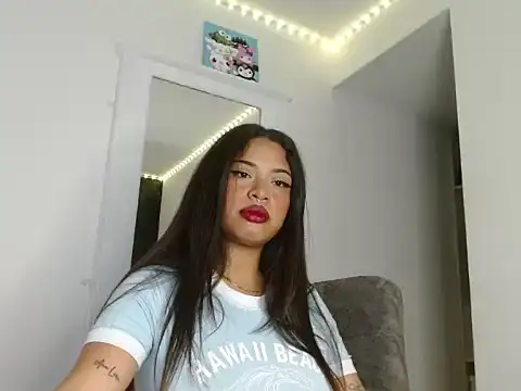 reina reina online show from September 23, 1:08 am