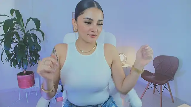 Julieta92  online show from May 8, 9:09 pm