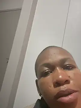 Snapshot of Ozimpho chatting on May 21, 6:48 pm Ozimpho online show from May 21, 6:48 pm