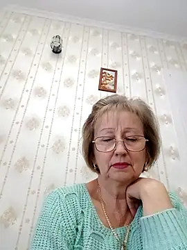 AlikaSwan5821 online show from December 2, 7:42 pm