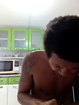 Snapshot of moreno25centimetro chatting on January 5, 6:00 pm moreno25centimetro online show from January 5, 6:00 pm