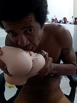 Snapshot of moreno25centimetro chatting on January 12, 5:51 pm moreno25centimetro online show from January 12, 5:51 pm