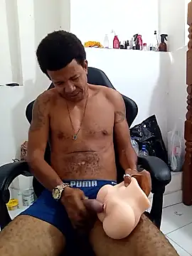 Snapshot of moreno25centimetro chatting on January 15, 6:22 pm moreno25centimetro online show from January 15, 6:22 pm