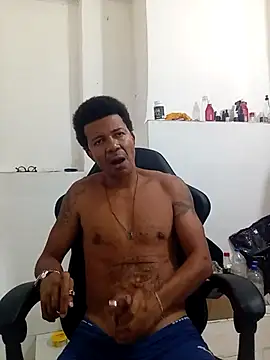 Snapshot of moreno25centimetro chatting on January 17, 4:00 pm moreno25centimetro online show from January 17, 4:00 pm