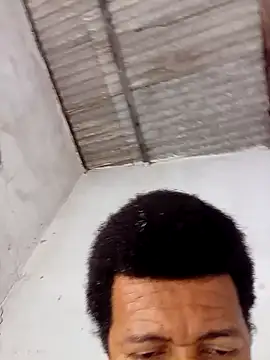 Snapshot of moreno25centimetro chatting on February 14, 2:47 pm moreno25centimetro online show from February 14, 2:47 pm