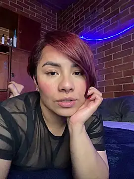 Snapshot of alejandra_prk26 chatting on September 21, 3:35 pm alejandra prk26 online show from September 21, 3:35 pm