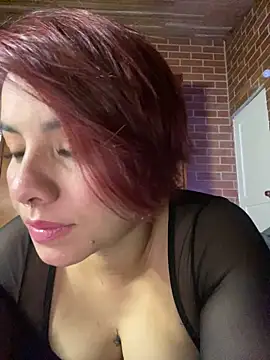 Snapshot of alejandra_prk26 chatting on October 5, 1:37 am alejandra prk26 online show from October 5, 1:37 am