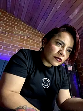 Snapshot of alejandra_prk26 chatting on October 6, 3:26 am alejandra prk26 online show from October 6, 3:26 am