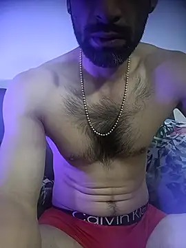 Snapshot of Enzo-wolf33 chatting on May 3, 7:53 pm Enzo-wolf33 online show from May 3, 7:53 pm