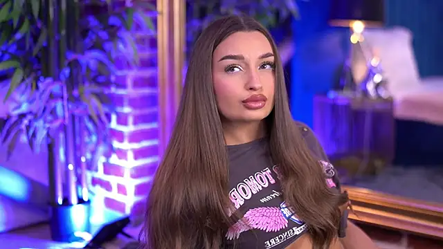 Snapshot of MillaSerene chatting on November 28, 7:22 am MillaSerene online show from November 28, 7:22 am