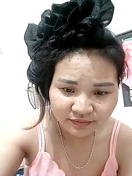 Snapshot of Heulwen-22 chatting on September 14, 7:40 am Heulwen-22 online show from September 14, 7:40 am