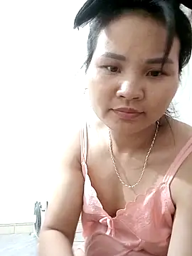 Snapshot of Heulwen-22 chatting on October 1, 8:09 am Heulwen-22 online show from October 1, 8:09 am