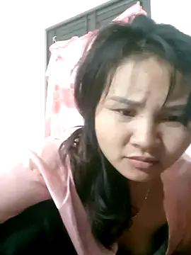 Snapshot of Heulwen-22 chatting on October 24, 12:52 am Heulwen-22 online show from October 24, 12:52 am