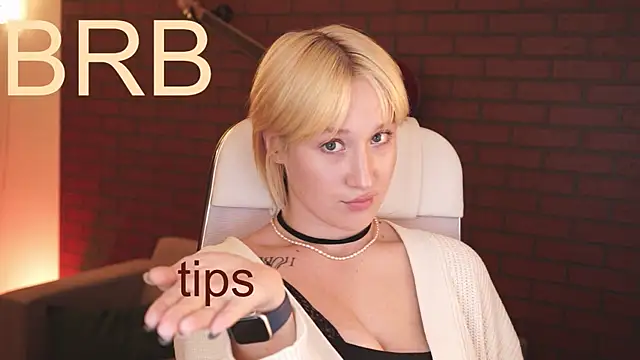 Snapshot of CinBellamy chatting on September 15, 3:34 pm CinBellamy online show from September 15, 3:34 pm