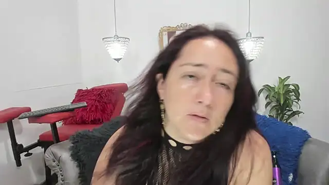 Snapshot of naughty_milf_esmeralda chatting on July 17, 2:29 am naughty milf esmeralda online show from July 17, 2:29 am
