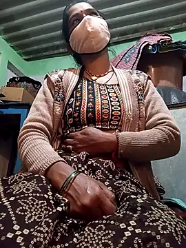 Snapshot of MISS_LOVE_001 chatting on December 18, 6:14 pm MISS LOVE 001 online show from December 18, 6:14 pm