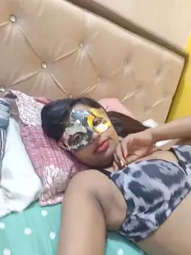 Snapshot of Radhika_01 chatting on May 29, 10:24 am Radhika 01 online show from May 29, 10:24 am