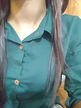 Snapshot of Radhika_01 chatting on May 30, 5:04 am Radhika 01 online show from May 30, 5:04 am