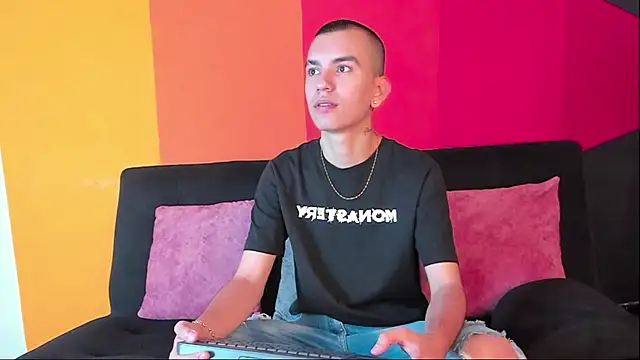 RowanCley online show from September 9, 11:54 am