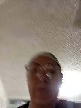 Snapshot of MargaretMonroe chatting on October 3, 10:40 pm MargaretMonroe online show from October 3, 10:40 pm